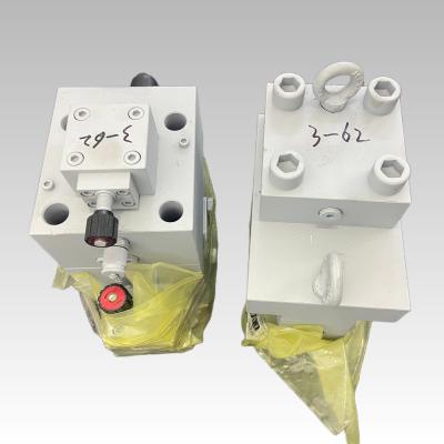 Cover of Control Valve for Snag Cylinder Type: B10-Y00252-0101